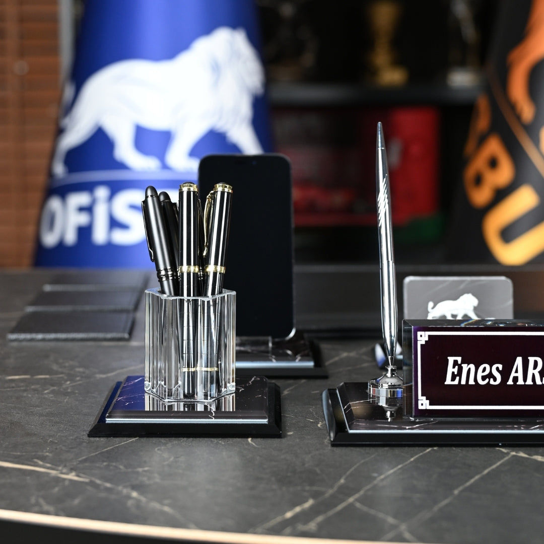 Midi Zebra | 13-Piece Crystal Desk Set & Personalized Nameplate