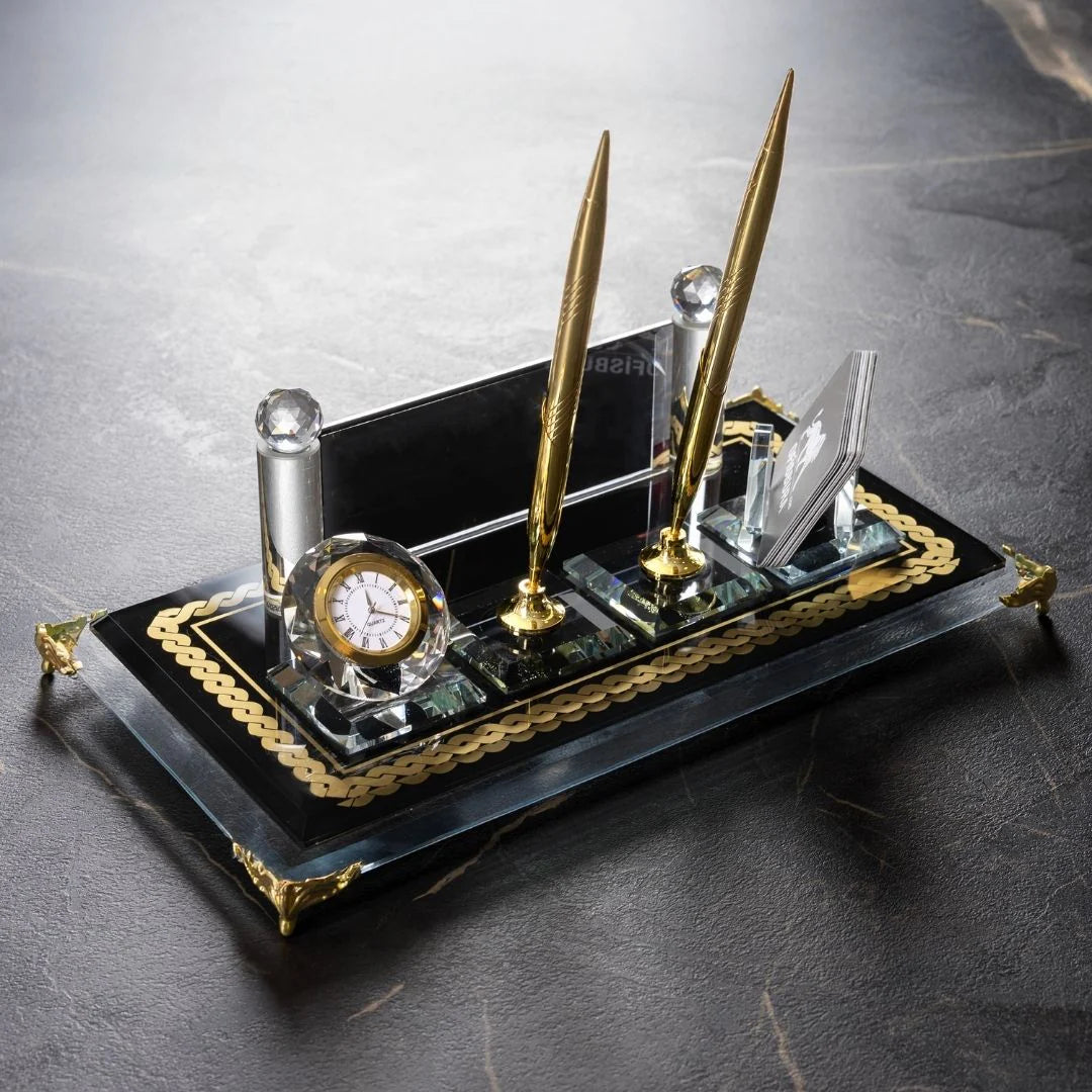 Knit-Pattern Gold Crystal Desk Nameplate Set with Clock & Dual Pen Holder – Personalized