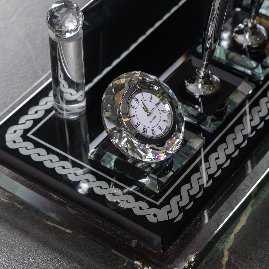 Knit-Pattern Silver Crystal Desk Nameplate Set with Clock & Dual Pen Holder – Personalized
