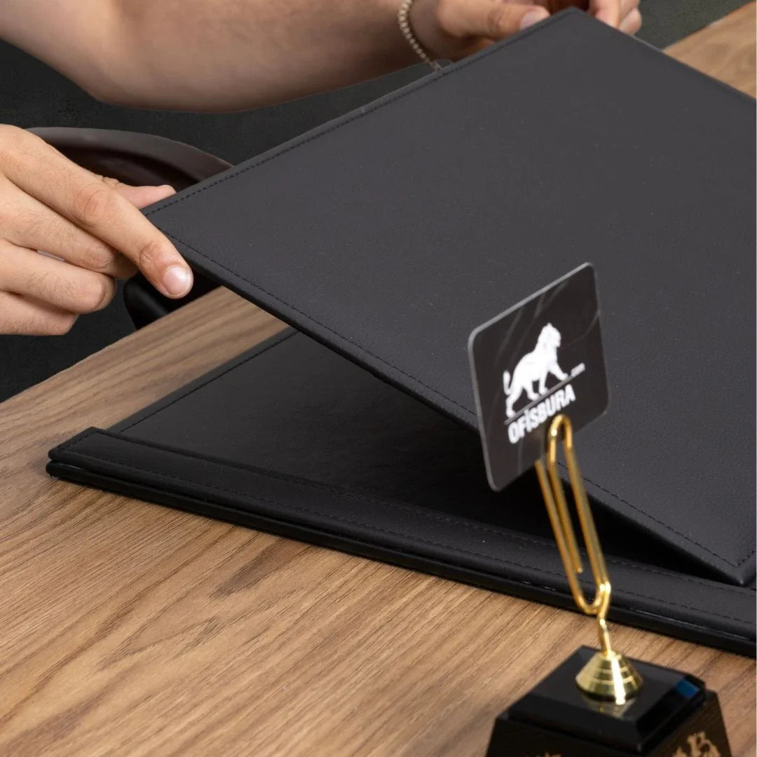 Elite Crystal | 7-Piece Crystal Desk Set & Personalized Nameplate – Gold Accents