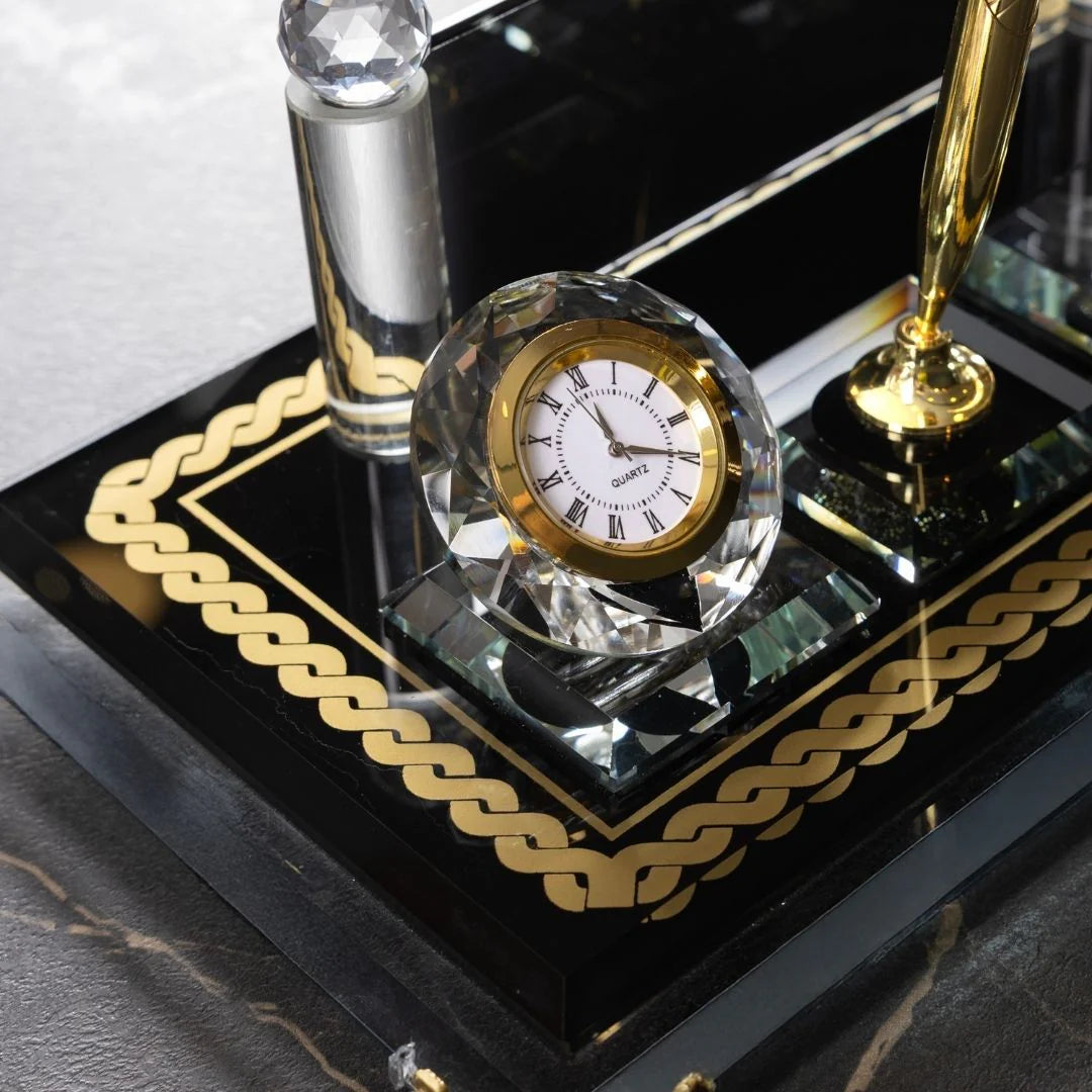 Knit-Pattern Gold Crystal Desk Nameplate Set with Clock & Dual Pen Holder – Personalized